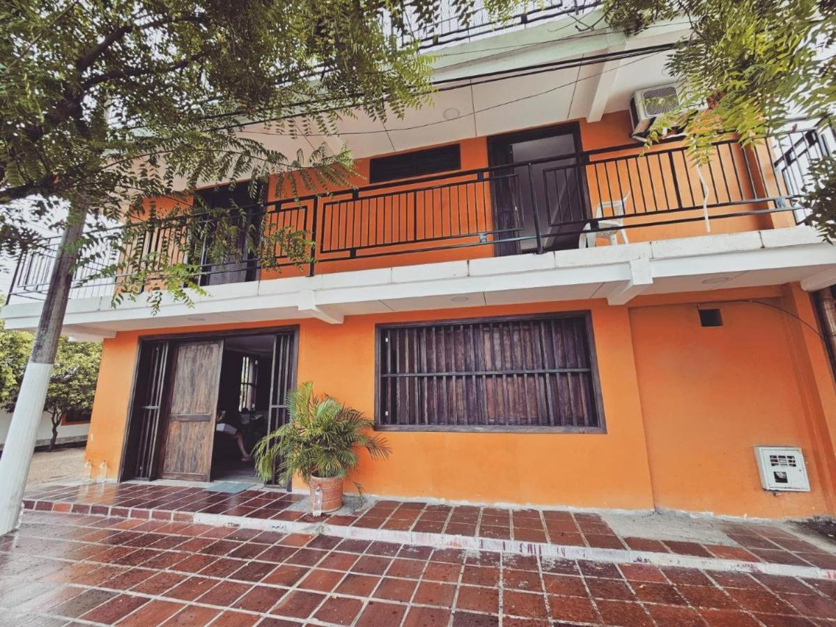 Hotel La Casa Del Astrologo Villavieja Luaran gambar